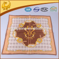 Arab New Fashion Digital Printed Style 100% Silk Square Size Scarf Indiano para Senhoras cachecol